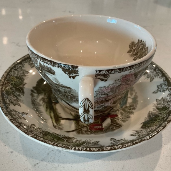 Vintage Johnson Bros Friendly Village Jumbo Oversized Cup/Saucer Good Condition - Picture 8 of 12